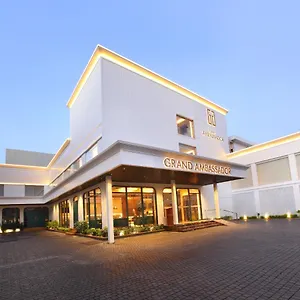 The Grand Ambassador 3* Kottayam